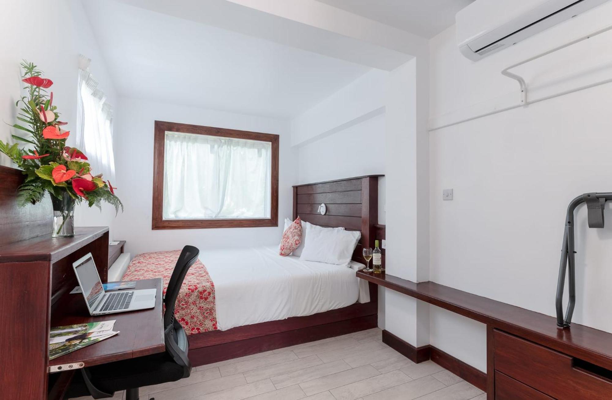 Villa Copthall Trafalgar Экстерьер фото